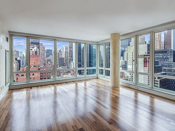 2nd image of 250 E 53rd St APT 2404