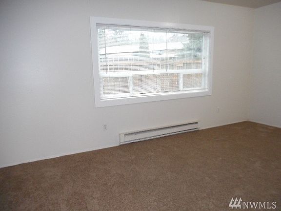 2nd image of 20118 14th Ave NE #1