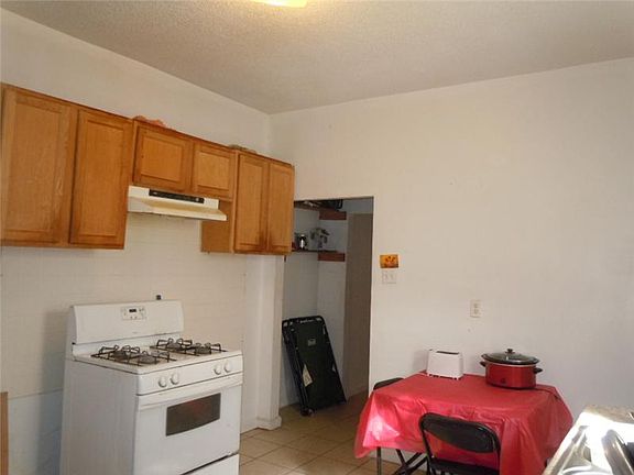 3rd image of 3607 Delachaise St