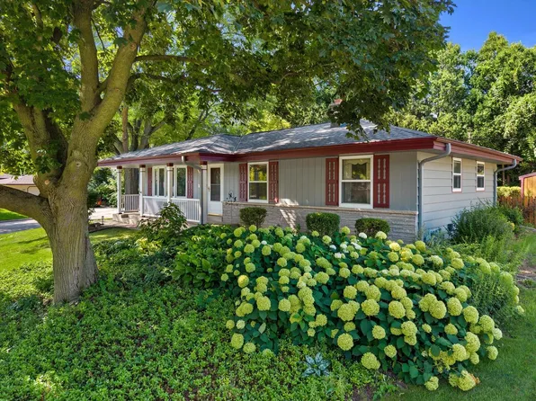 N85W18195 Lawrence AVENUE, Menomonee Falls, WI 53051