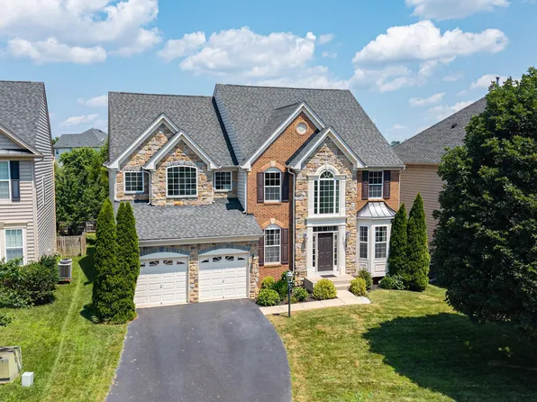 13922 Barrymore Ct, Gainesville, VA 20155