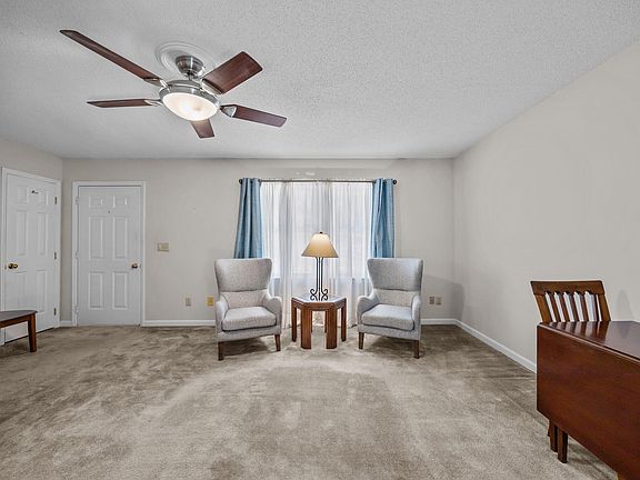 5th image of 517 John Mitchell Rd