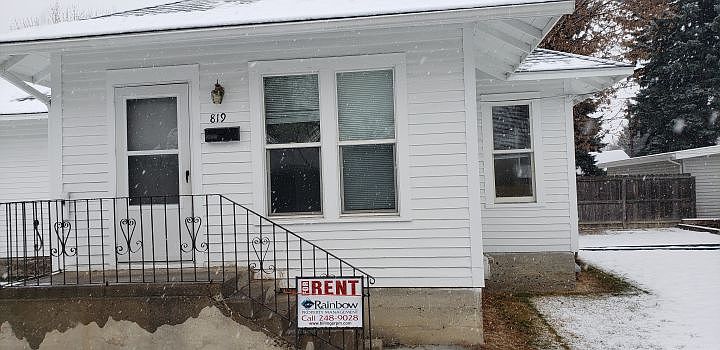 1st image of 819 4th St W