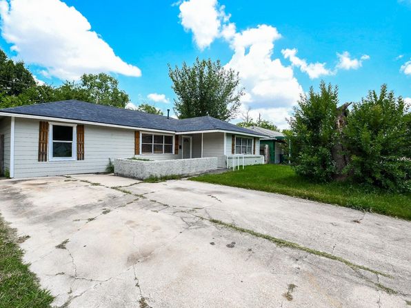 1623 Camille St