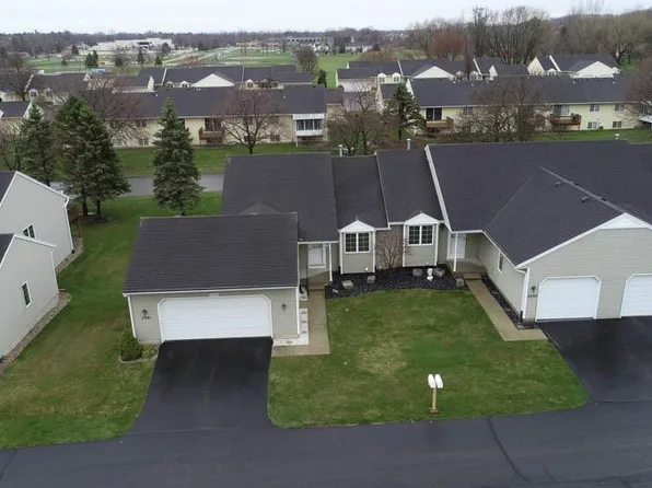 2941 Parkside Dr, Jenison, MI 49428