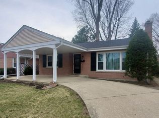 504 N Redfield Ct, Park Ridge, IL 60068