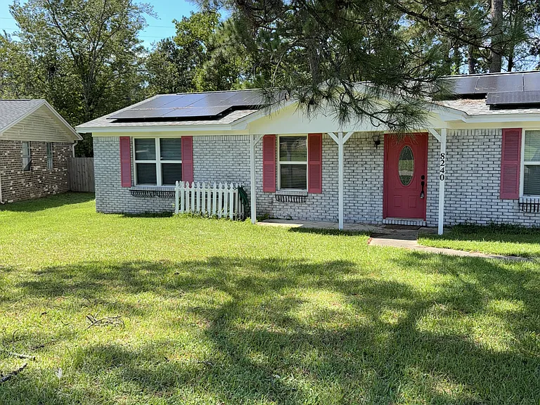 8240 Tempest Dr — Photo 3