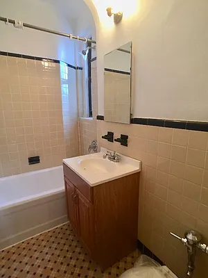 Rented by Sovereign Associates | media 13