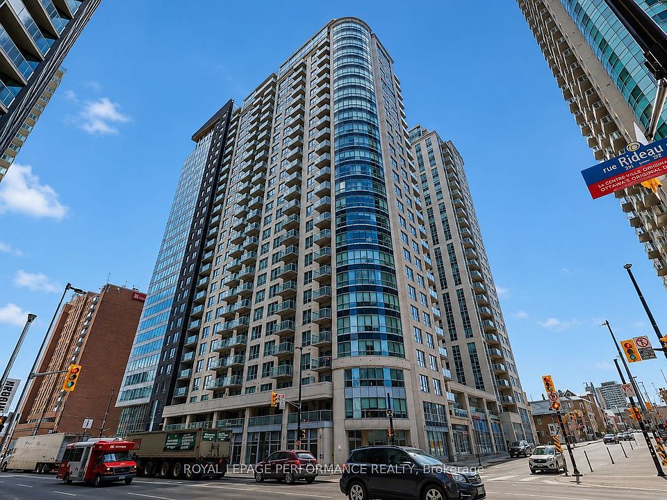1st image of 242 Rideau St #204