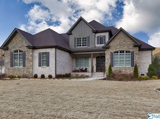 90 McMullen Ln, Gurley, AL 35748