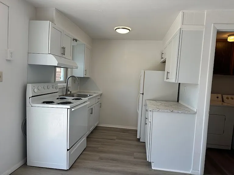 410C N Enola Dr — Photo 8