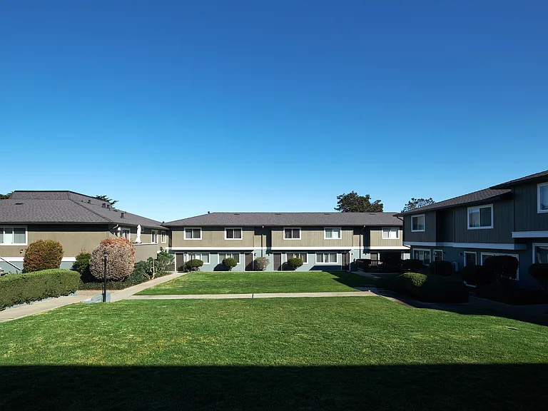 3040 Sunset Ave #5 — Photo 15
