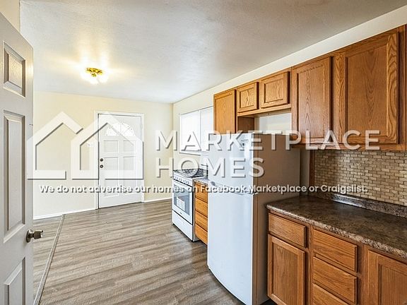 5th image of 9751 Treadway Ln