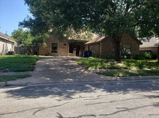 406 Oak Ridge Dr, Pflugerville, TX 78660