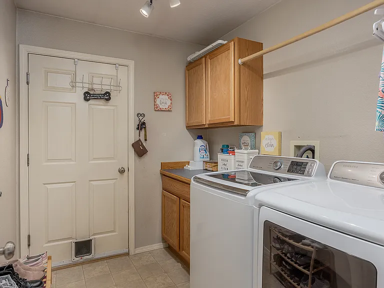 2331 Blue Sparkle Dr — Photo 10