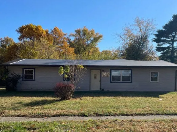 2315 E Eaton Dr, Terre Haute, IN 47802