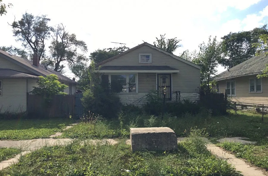 15116 Marshfield Ave photo 1
