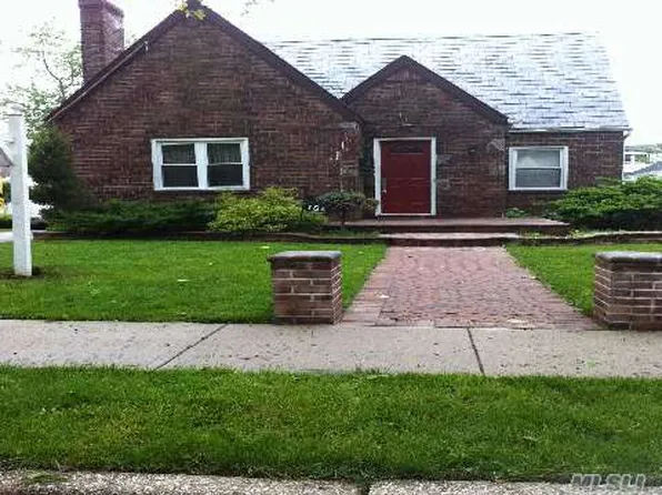 18A Sunnyside Ave, Hempstead, NY 11550