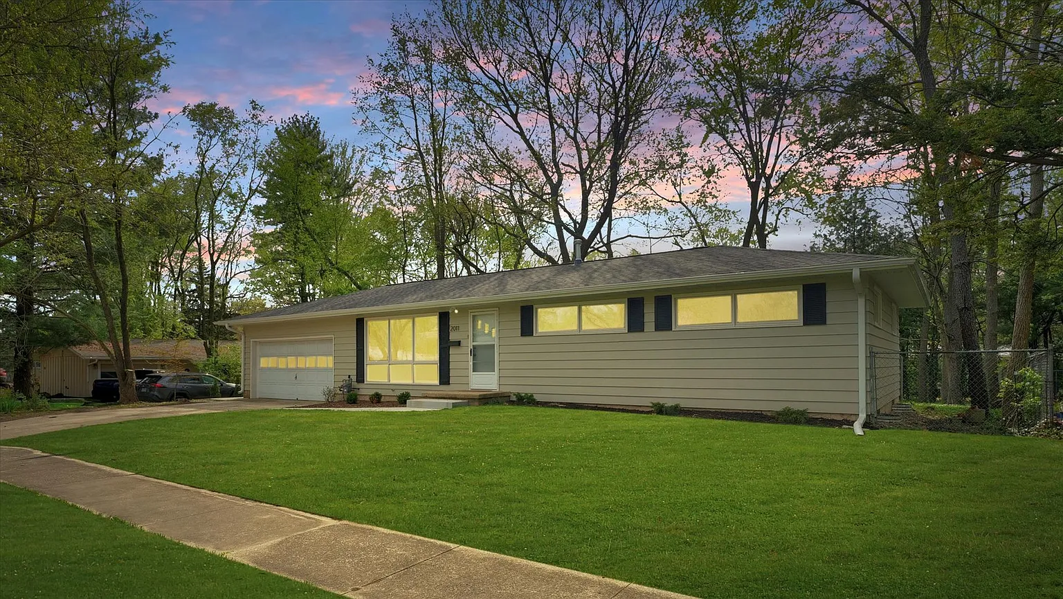 2011 Cureton Dr photo 1
