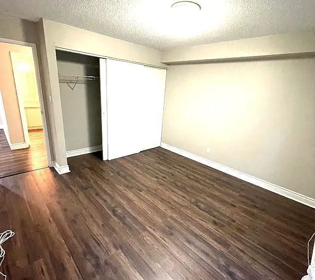 1450 Glen Abbey Gate #824 — Photo 13