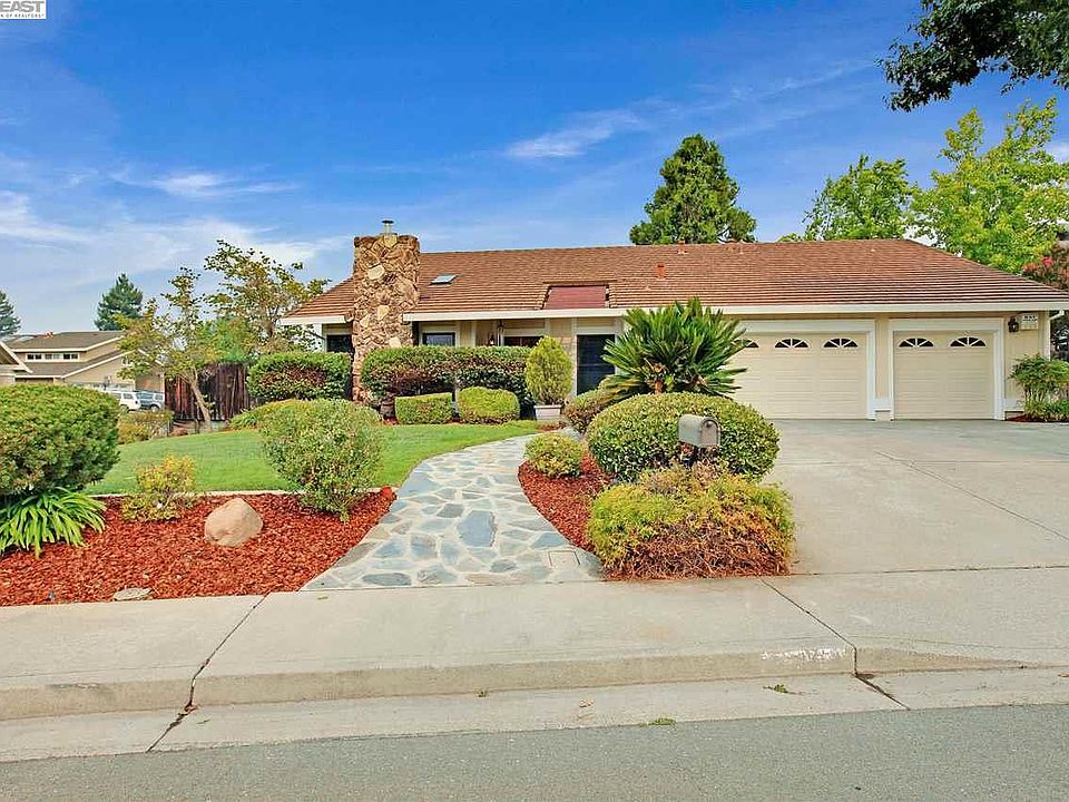 2nd image of 12201 Santa Teresa Dr