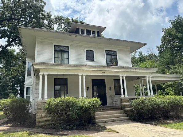 805 W Milroy Ave, Rensselaer, IN 47978