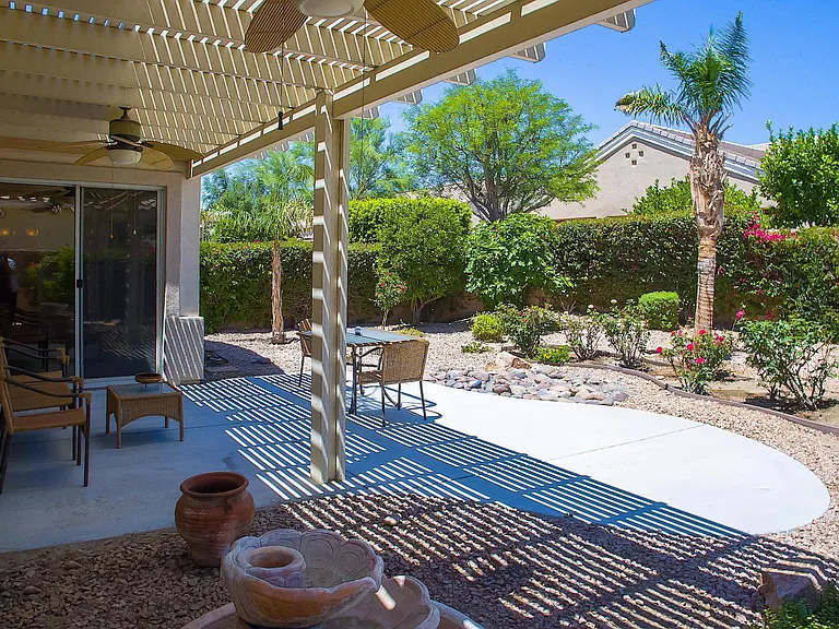 Beautiful Private Yard