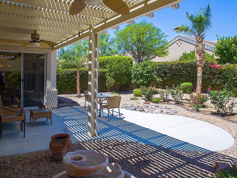 Beautiful Private Yard