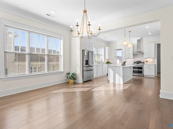 376 Saint Louis St, Madison, AL 35758