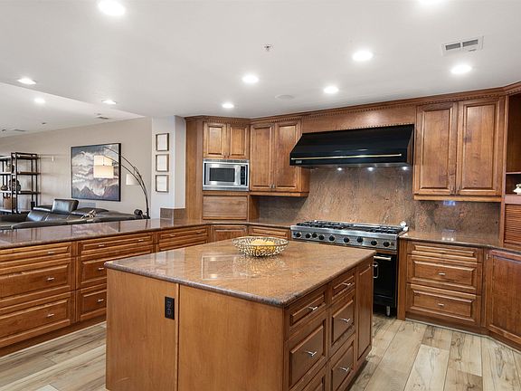 5th image of 334 Columbia Point Dr Unit 201
