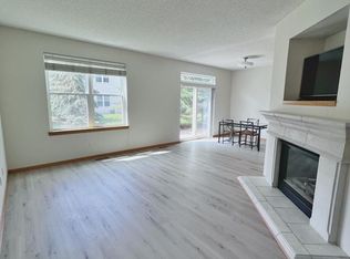 17017 39th Ct N, Plymouth, MN 55446