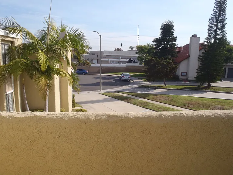 17762 Paseo Cir #D — Photo 11