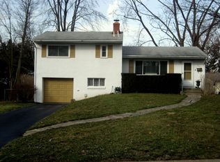 2712 Cranford Rd, Upper Arlington, OH 43221