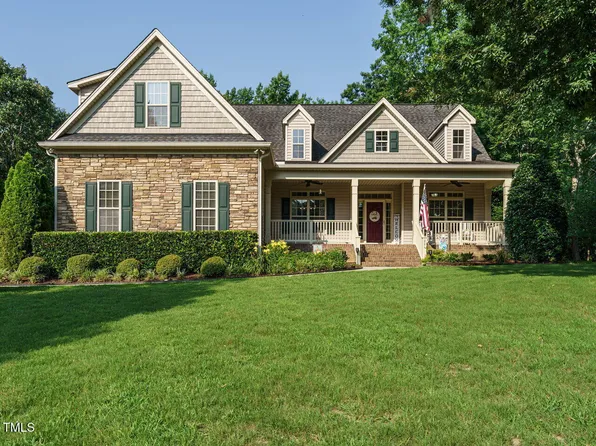 334 Dell Meadows Pl, Four Oaks, NC 27524
