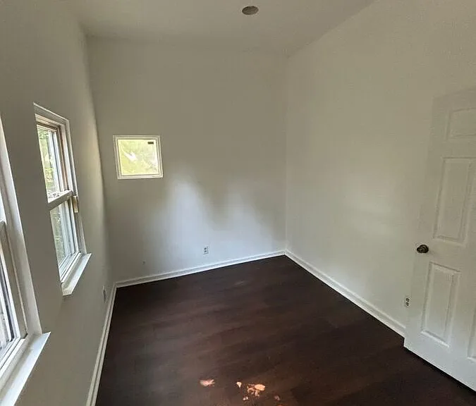 1037 Light St #202 — Photo 4
