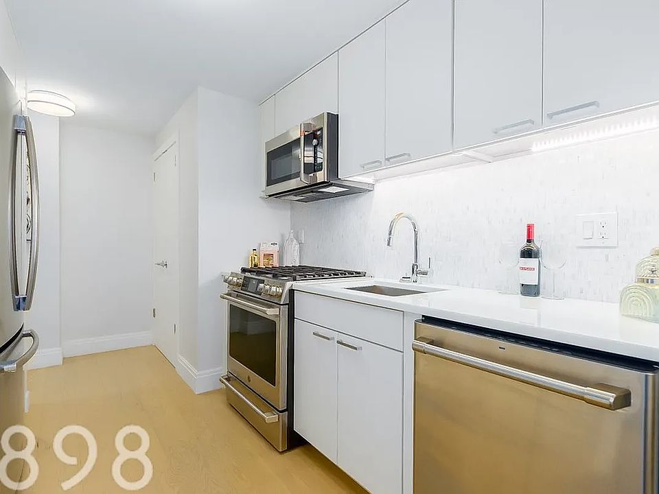 1st image of 160 W 97th St #9FF