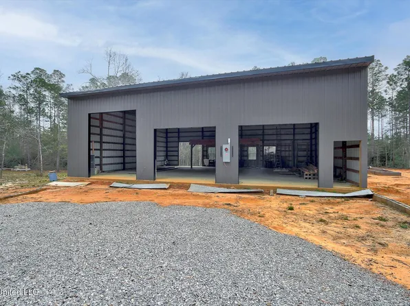 22445 Road 374, Kiln, MS 39556