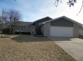 114 Deerpath Dr, Minooka, IL 60447