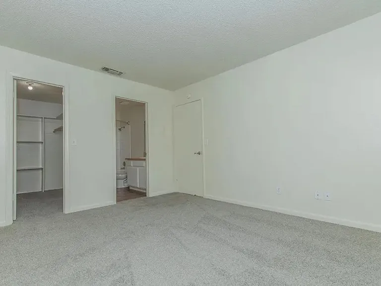 Beechwood Apartment Homes — Photo 39