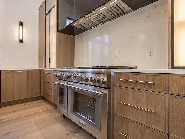 33 Harbor View Dr — Photo 11