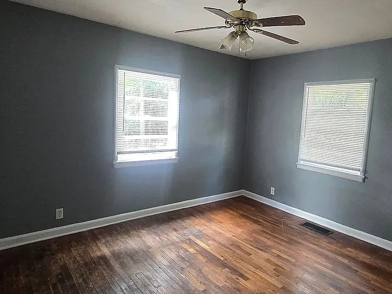 2951 & 2957 E Huron St — Photo 13
