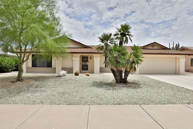 1st image of 18007 N 137th Dr
