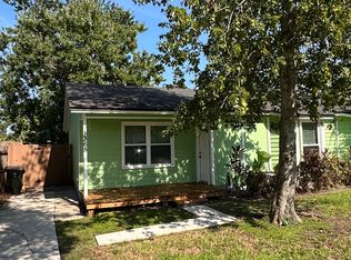 1365 Violet St, Atlantic Beach, FL 32233