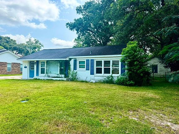 2nd image of 112 Cravens Dr