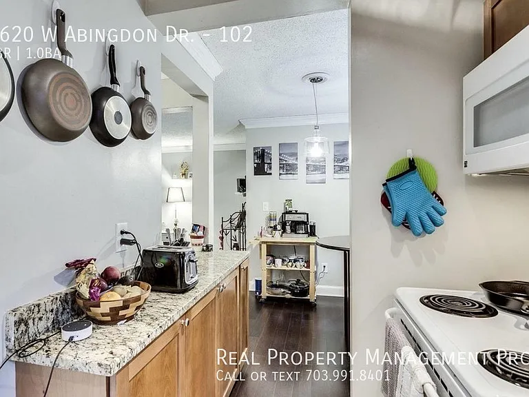1620 W Abingdon Dr #102 — Photo 12
