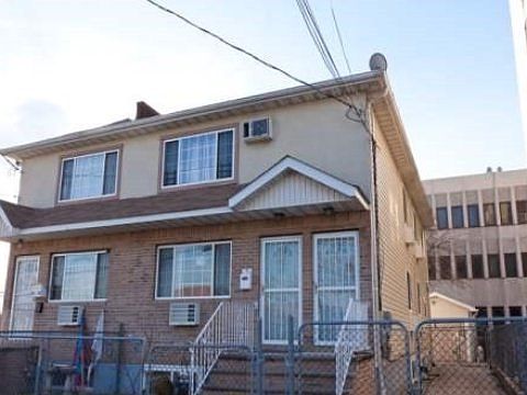 2nd image of 9528 222nd St