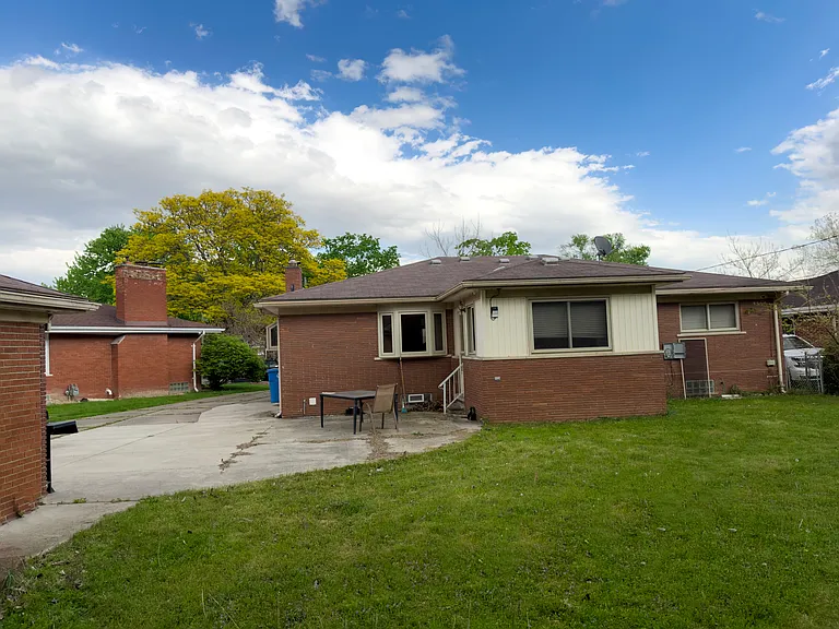 21233 Fairview Dr — Photo 45