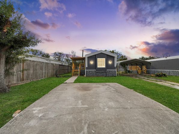 145 W Austin Ave