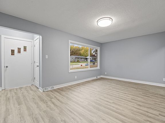 4th image of 1401 Cutler Ave