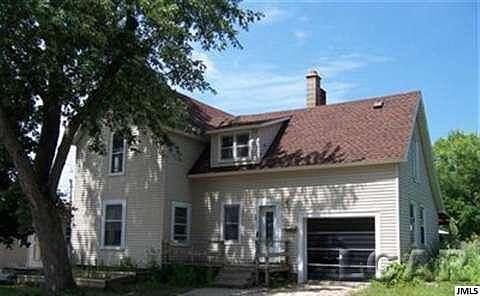 1st image of 114 Vreeland St